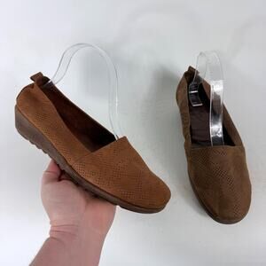 The Flexx Slip-On Loafers Women's 7.5 Cognac Perforated Suede Wedge Heel Comfort
